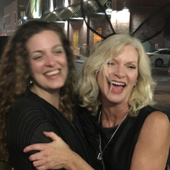 Meet your Posher, Tina - Picture 1 of 1